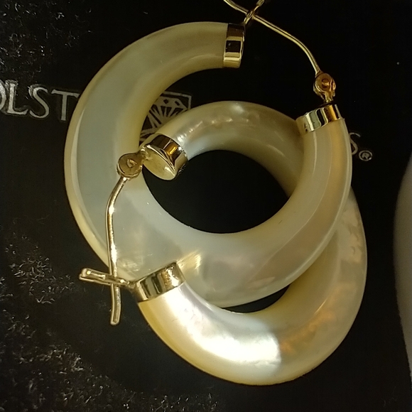 Source Unknown Jewelry - NWOT 14kt Mother-of-Pearl yellow gold Hoop Earrings